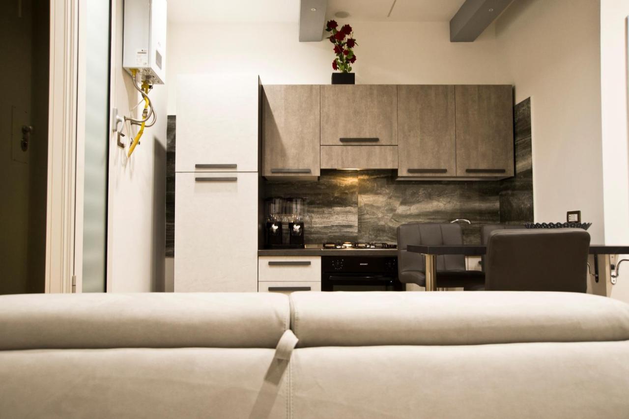 Suite Napoli Sotterranea con Vasca Idromassaggio Esterno foto