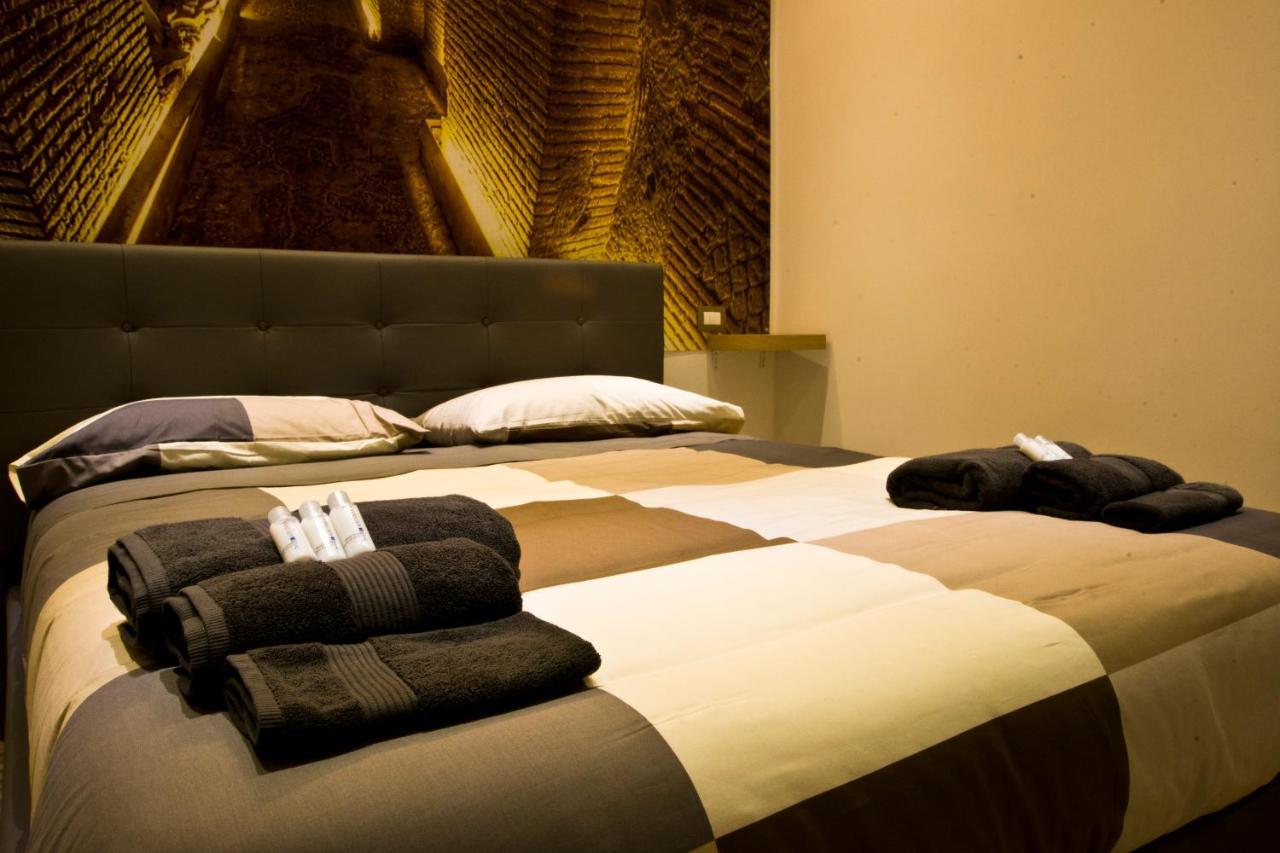Suite Napoli Sotterranea con Vasca Idromassaggio Esterno foto