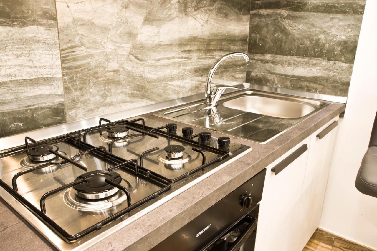 Suite Napoli Sotterranea con Vasca Idromassaggio Esterno foto